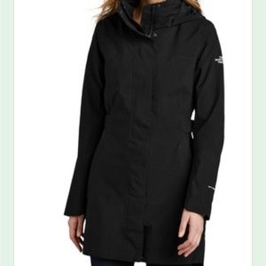 The North Face Women’s City Trench, Size Medium